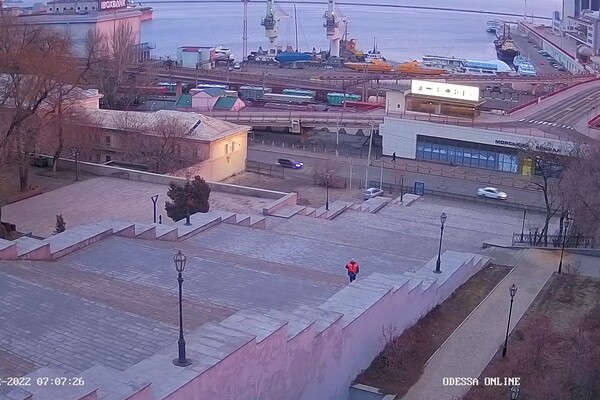 Сегодня в Одессе наблюдали удивительный рассвет, но через час пошел снег фото 7