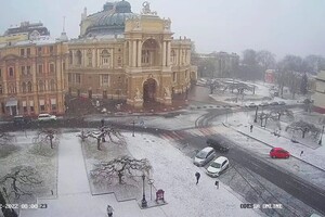 Сьогодні в Одесі спостерігали дивовижний світанок, але за годину пішов сніг фото 11