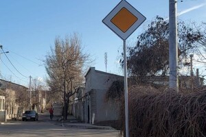 В Одессе внедряют новые схемы движения и устанавливают дорожные знаки фото 2