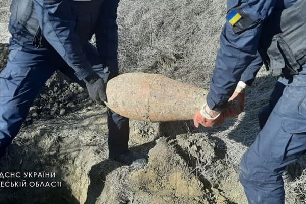 В Одессе на Молдаванке нашли снаряд, а в области авиабомбу  фото 1