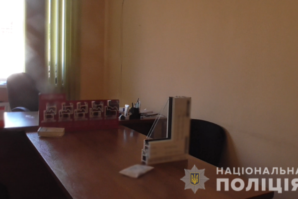 Заработали 600 тысяч гривен: одесситов обманула фирма по установке окон фото 2