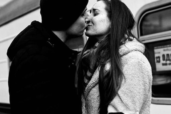 Одесский фотограф показал трогательные кадры эвакуации людей из Одессы фото 3