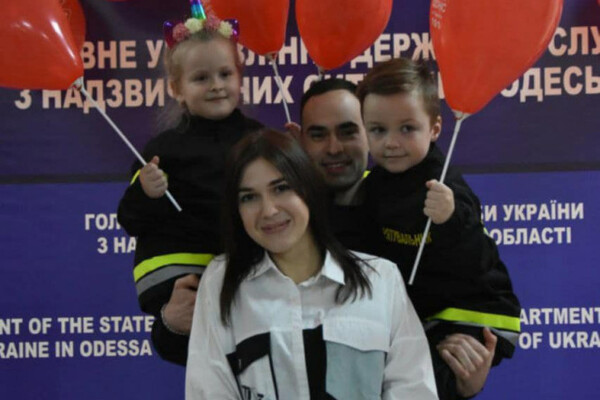 Военная романтика в Одессе: в управлении ГСЧС отметили свадьбу фото