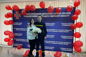 Военная романтика в Одессе: в управлении ГСЧС отметили свадьбу фото 5