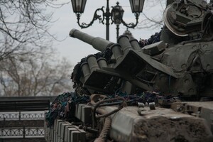 В ВСУ показали военную технику в центре Одессы фото 5