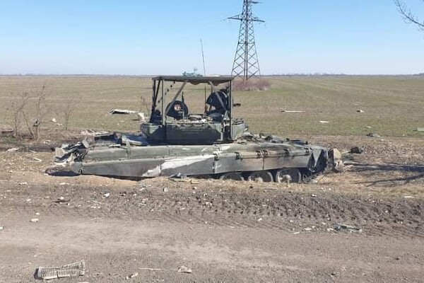 Одесские бойцы угнали у российских оккупантов танк фото