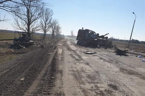 Одесские бойцы угнали у российских оккупантов танк фото 1