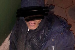В Одесской области задержали восемь мародеров: одного привязали к дереву местные фото 3