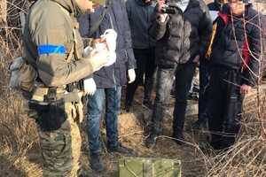 В Одесской области мужчина передавал россии фото с расположением блокпостов фото 10