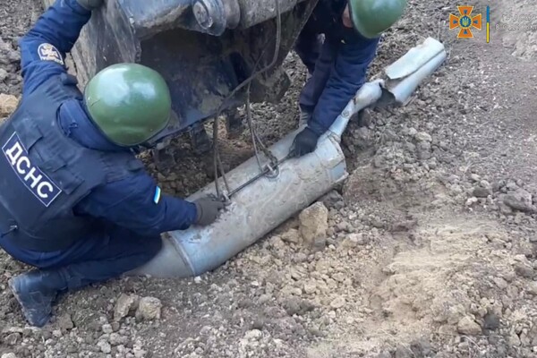 Обезвреживание мины и пожары: сводка одесских спасателей за сутки фото 2