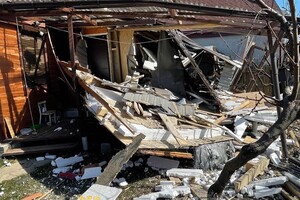 Одесситы, чьи дома обстреляли оккупанты, показали обрушения своих домов фото 8