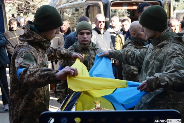 В Одессе и области попрощались с погибшими воинами фото 9