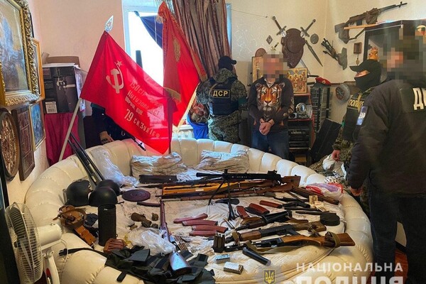 Готовились ко 2 мая: в Одессе задержали провокаторов с оружием и гранатами фото 3