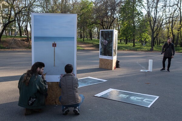 В Одессе открылась выставка украинской военной фотографии &quot;Бок о бок&quot; фото 1