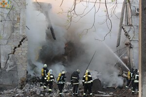 Бомба в парадной и замеры воздуха: как прошли последние сутки у спасателей Одессы фото 2