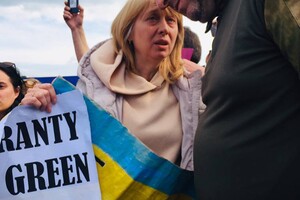 В Запорожье приехала колонна эвакуированных с завода "Азовсталь" в Мариуполе фото 2