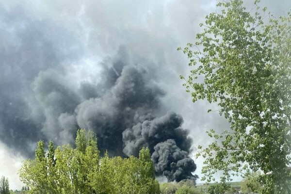 Взрывы в Одессе: по городу нанесли ракетный удар фото 2