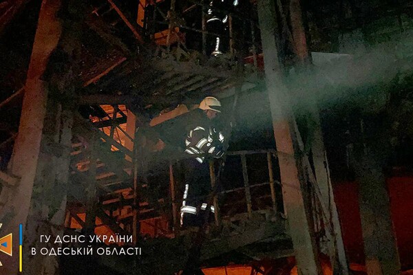 Одеські патрульні та рятувальники розповіли про те, як минула доба фото 12