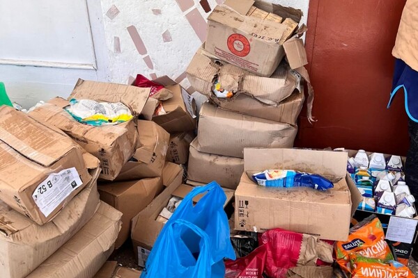 Супермаркет із зруйнованої &quot;Рів'єри&quot; роздав продукти мешканцям Одеської області фото 6
