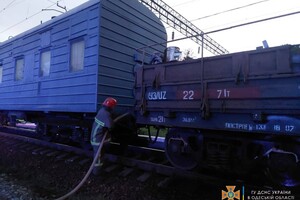 Пожар с пострадавшим на Левитана и ЧП с поездом: как прошли сутки у одесских спасателей фото 1