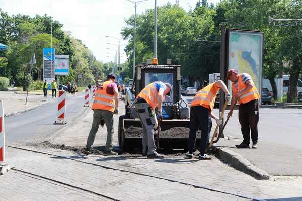 В Одессе стартовал ремонт дорог: начали с турбокольца на Заболотного фото 8