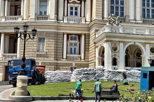 В мэрии рассказали, почему из центра Одессы убрали оборонительные сооружения фото