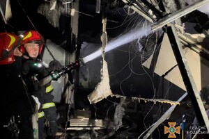 Пожар в кафе и помощь с газовым баллоном: как прошли сутки у одесских спасателей фото