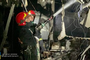 Пожар в кафе и помощь с газовым баллоном: как прошли сутки у одесских спасателей фото 3