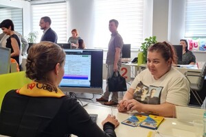 В Одессе появился Центр содействия в трудоустройстве внутренних переселенцев фото