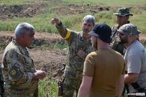 Одесские тероборонцы заканчивают учения перед отправкой на передовую фото 3