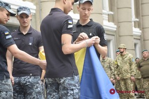 В Одессе попрощались с погибшим с командиром батальона морпехов фото 2
