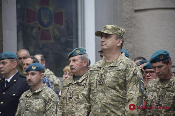 В Одессе попрощались с погибшим с командиром батальона морпехов фото 8