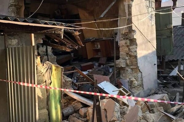 Черговий обвал: у Приморському районі Одеси обвалився будинок фото 4