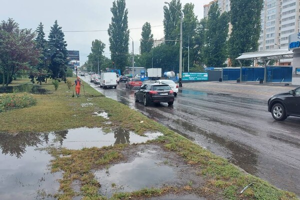 Последствия ливня в Одессе: какая обстановка на дорогах фото 1