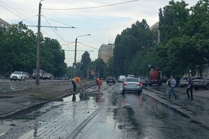 Последствия ливня в Одессе: какая обстановка на дорогах фото 6