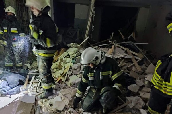 Ракетний удар по житловому будинку та базам відпочинку: як минула ніч в Одесі та Одеській області сьогодні фото 3