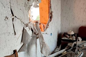 Рятувальники показали наслідки нічного ракетного удару по Сергіївці (фото, відео) фото 1
