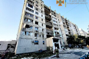 Рятувальники показали наслідки нічного ракетного удару по Сергіївці (фото, відео) фото 3