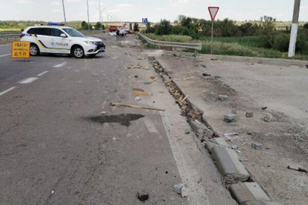 На трассе Одесса-Киев дальнобойщик насмерть сбил двух пешеходов: что решил суд фото 1