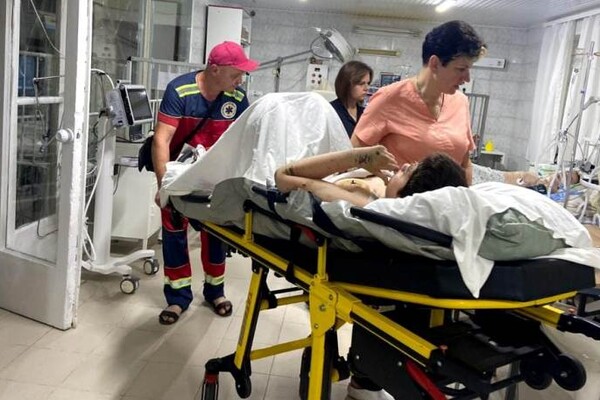 Дітей, які постраждали від обстрілу в Сергіївці, рятуватимуть за кордоном фото 1