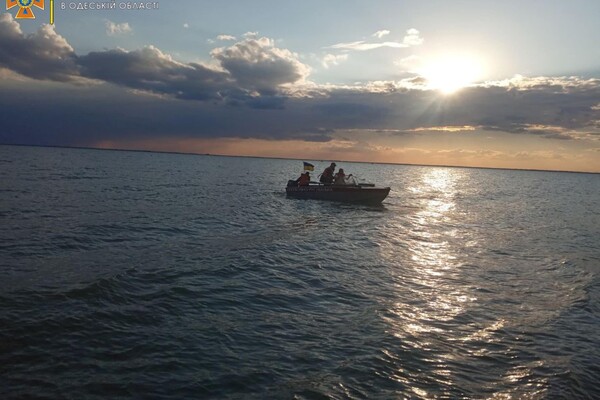 В Одесской области на озере пропали два рыбака: тело одного нашли  фото 1