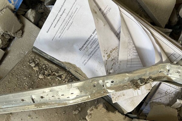 Одесские спасатели показали, как ликвидировали последствия ночного обстрела  фото 13