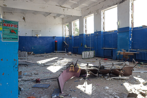 Последствия ракетного удара по Одесской области: повреждены школа, Дом культуры и дом многодетной семьи фото 5