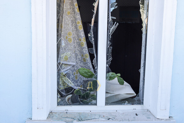 Последствия ракетного удара по Одесской области: повреждены школа, Дом культуры и дом многодетной семьи фото 7