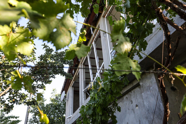 Последствия ракетного удара по Одесской области: повреждены школа, Дом культуры и дом многодетной семьи фото 20