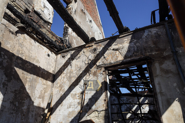 Последствия ракетного удара по Одесской области: повреждены школа, Дом культуры и дом многодетной семьи фото 21