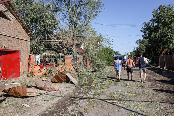 Последствия ракетного удара по Одесской области: повреждены школа, Дом культуры и дом многодетной семьи фото 37