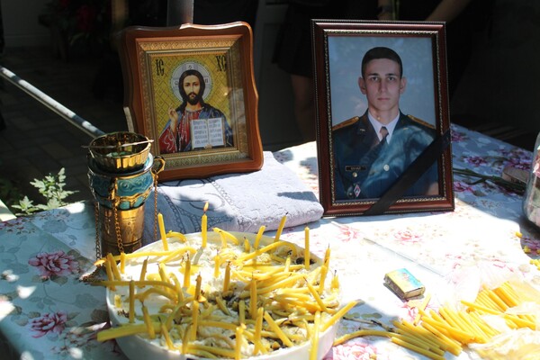 В Одесской области простились с погибшим 23-летним военным пилотом фото 6