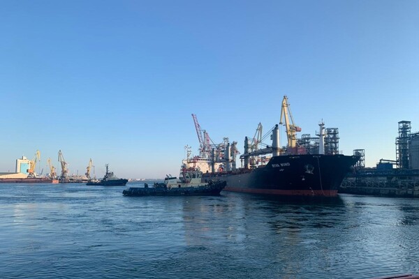 Сьогодні з портів Одеси та Чорноморська вийдуть ще чотири зерновози (оновлено) фото 2