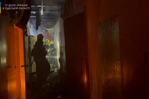 Вночі на Агрономічній спалахнула пожежа: евакуювали 13 людей фото 1